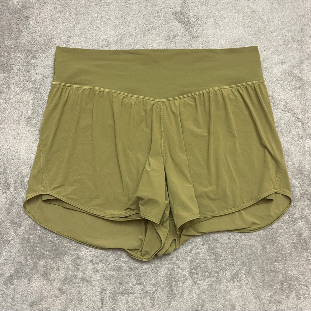 Lululemon Nulu and Mesh High Rise Yogo Shorts 3.5" Bronze Green Womens 16